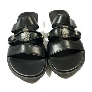 Bear Traps 3 Strap Women's Leather Slide With Silver Medallion and Beads Size 7